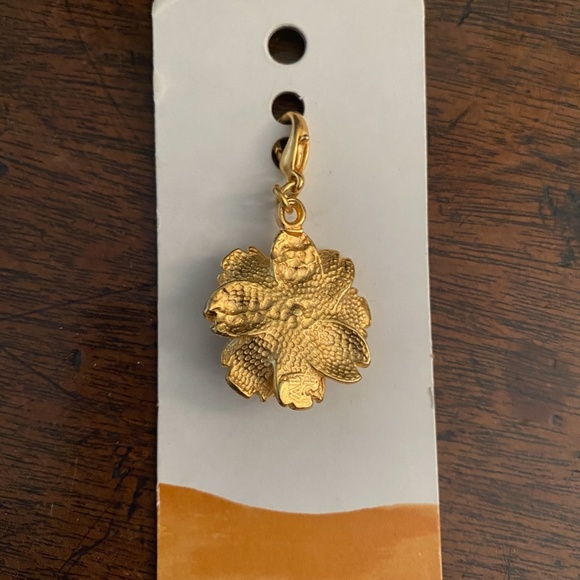 Gold Tone Flower pendant Turquoise center Anthro - Picture 8 of 11